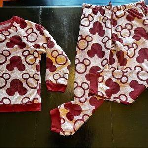 Donate Matching Large XL Soft Fuzzy Crewneck Set Pair Sweatpants Red Pajamas